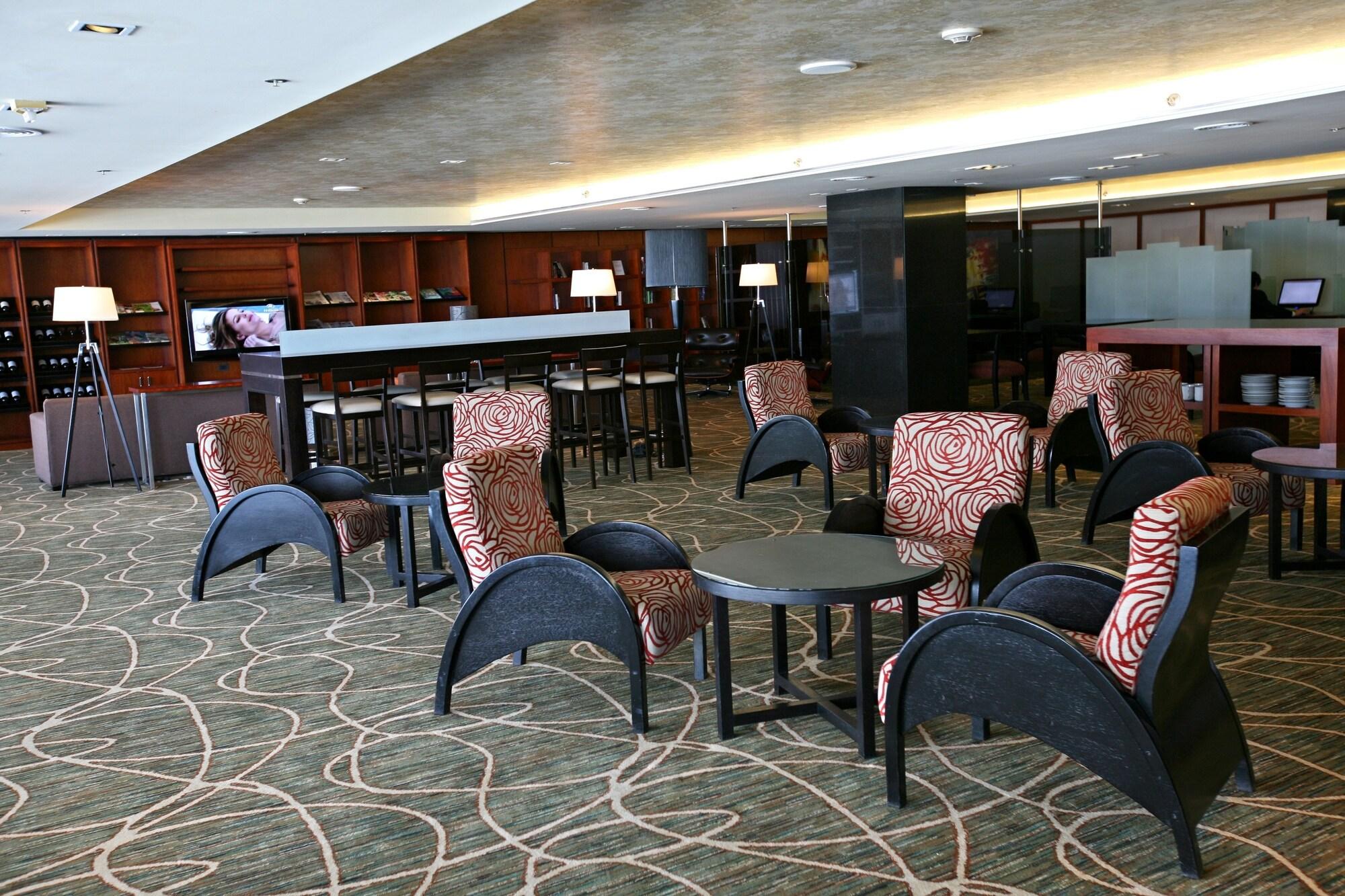 Hotel Hilton Buenos Aires Esterno foto The lounge at Kilimanjaro International Airport